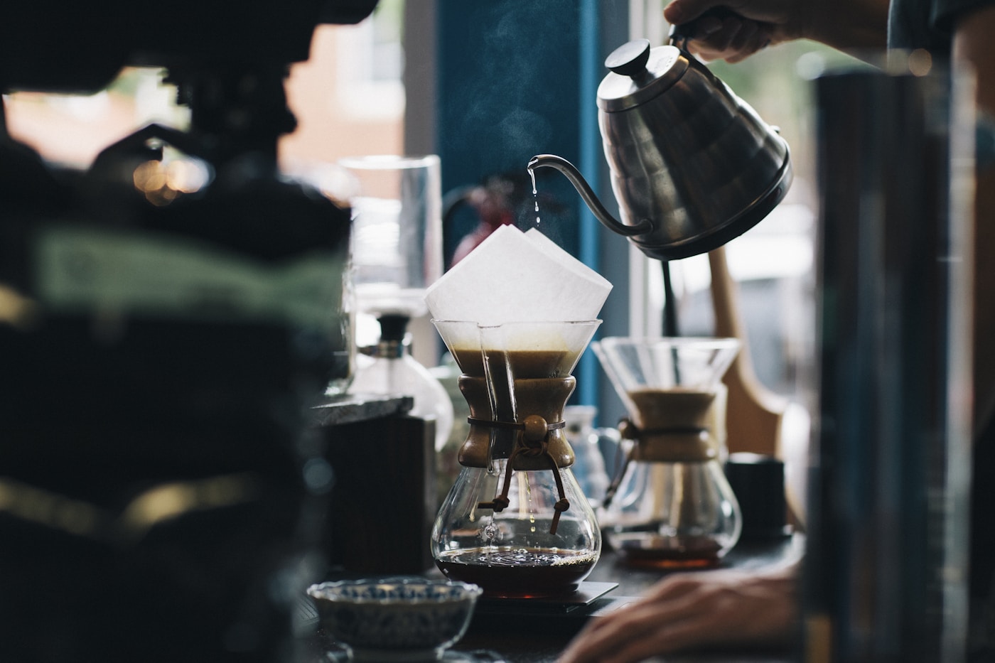 Specialty coffee preparation during service
